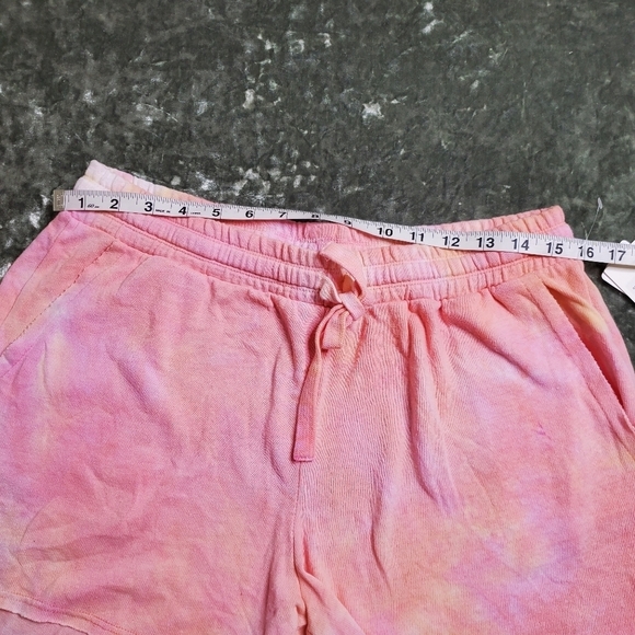 Splendid Tie Dye Sunbloom Shorts - Picture 6 of 11